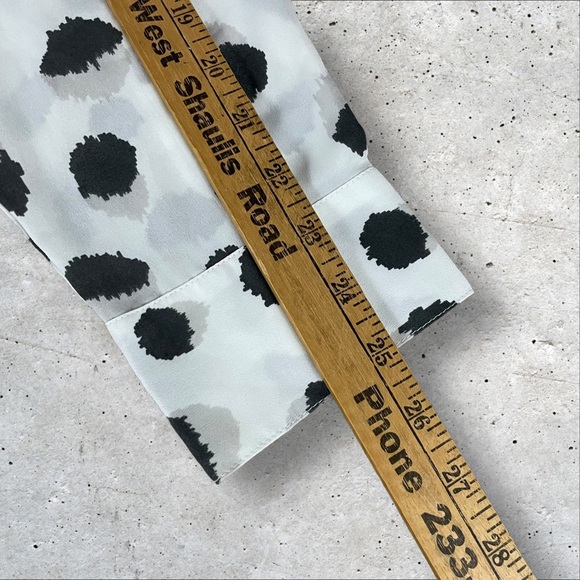 Banana Republic Women's XL Dillon Shirt White Gray Button Front Semi Sheer E277 - Picture 6 of 10